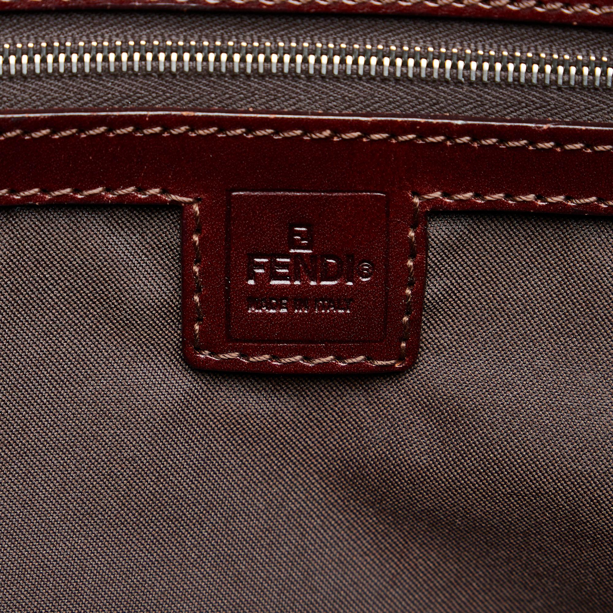 Fendi Zucca Tote (SHG-EXy5Rn)