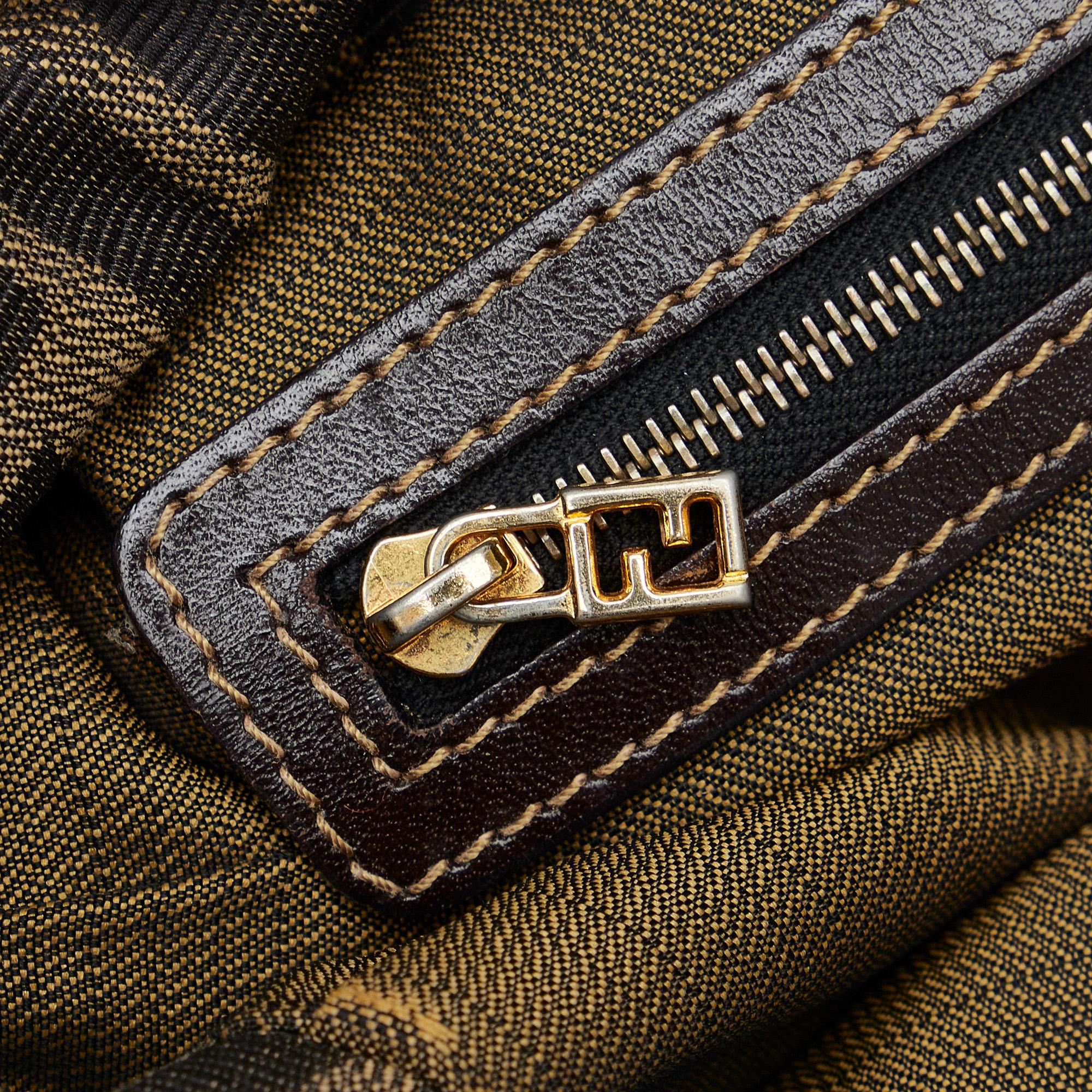 Fendi Zucca Tote (SHG-ZCaK8p)