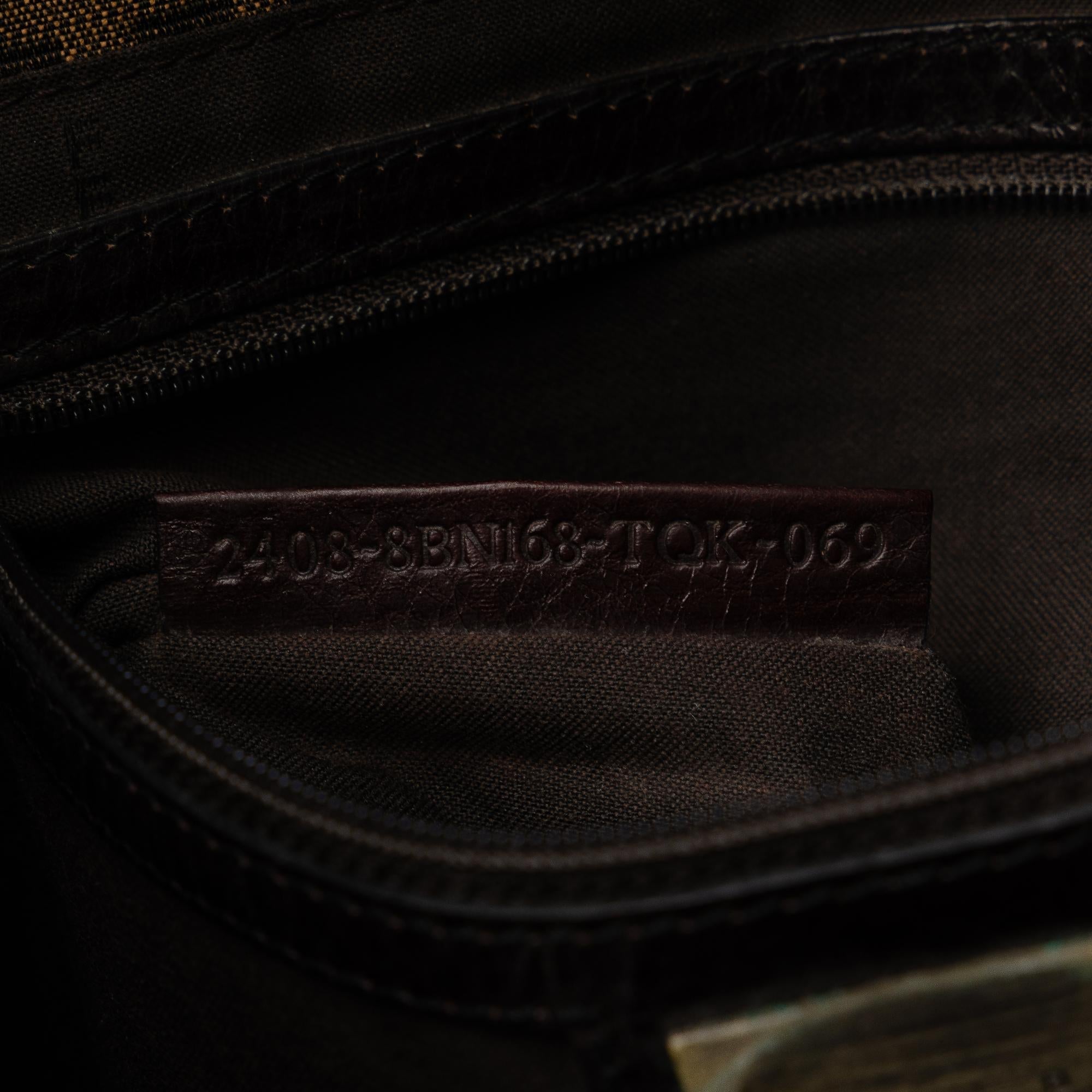 Fendi Zucca Tote (SHG-ZrgQqt)