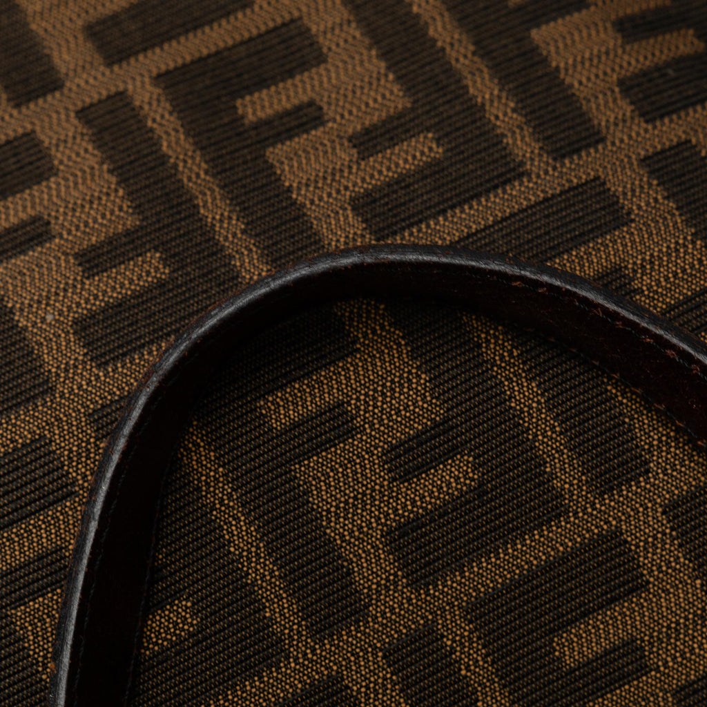 Fendi Zucca Tote (SHG-ZrgQqt)