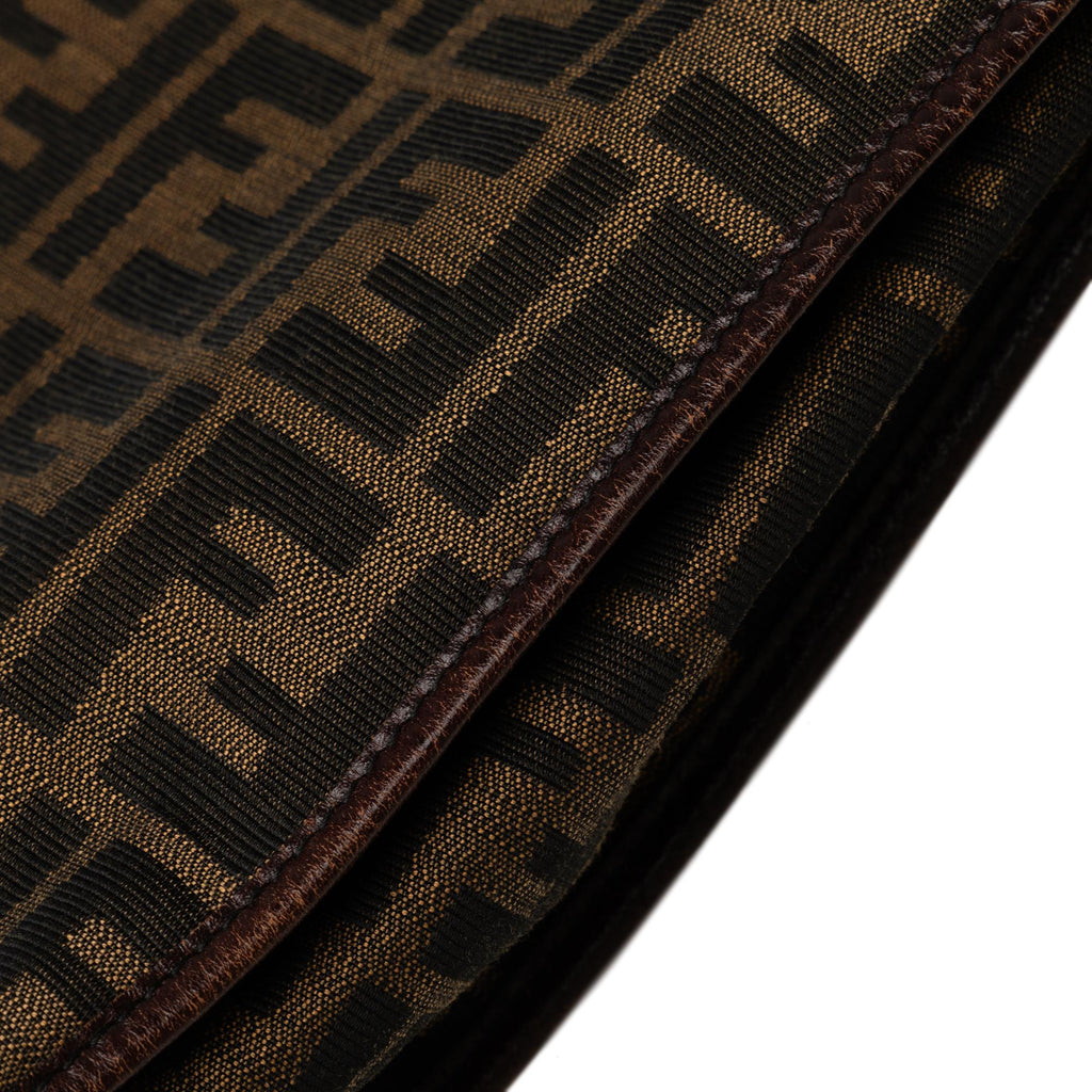 Fendi Zucca Tote (SHG-ZrgQqt)