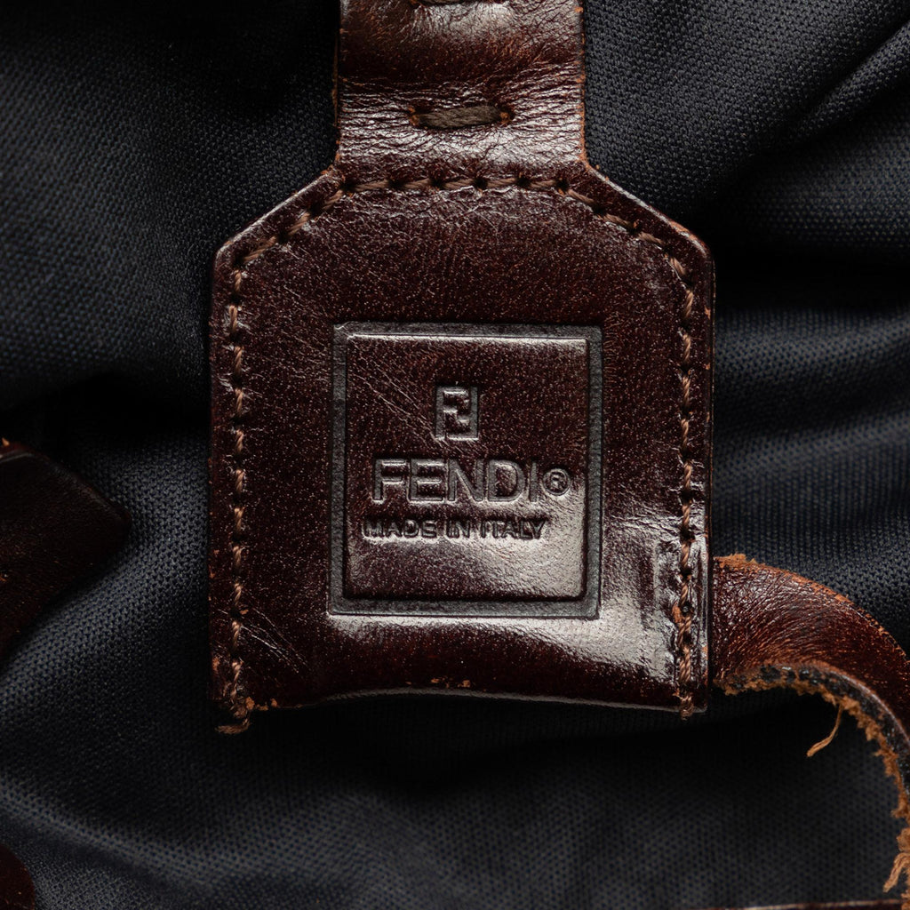 Fendi Zucca Vertical Tote (SHG-vPGOy2)