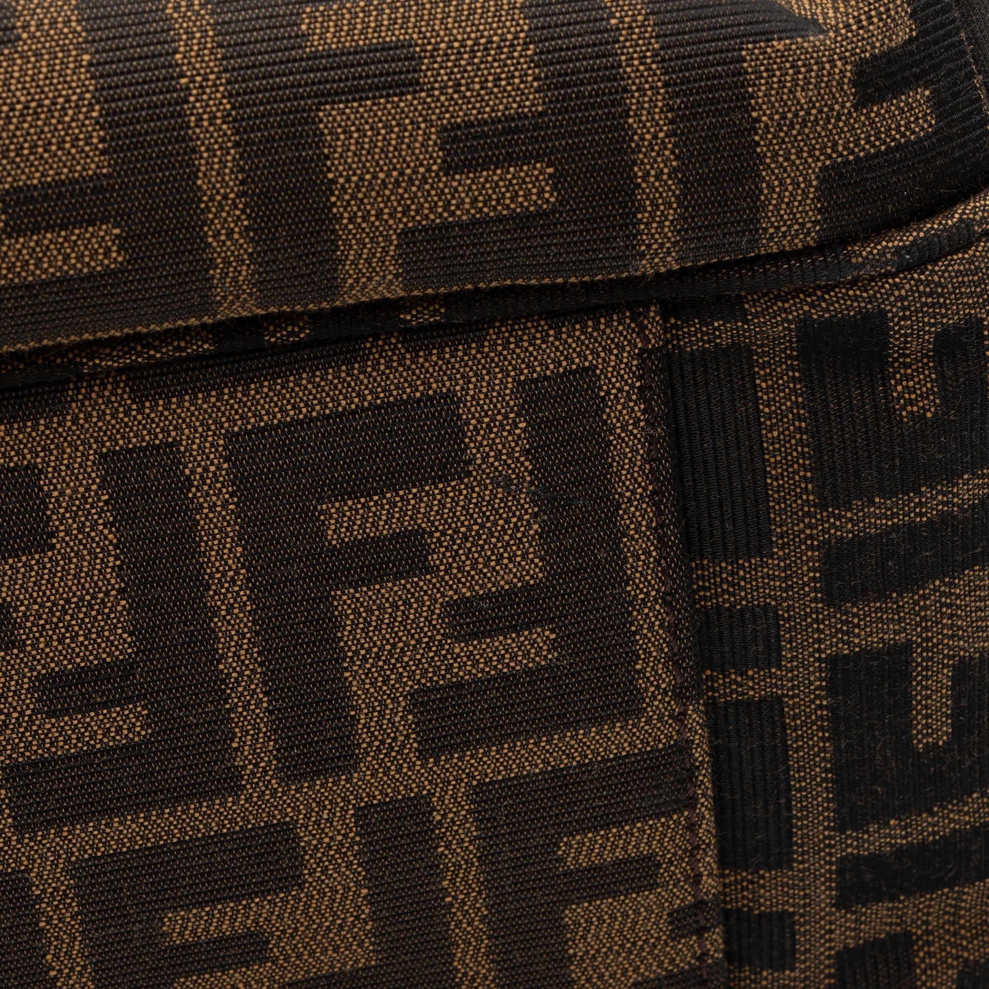 Fendi Zucca Vitello Artic Shopping Tote (SHF-h2JnoL)