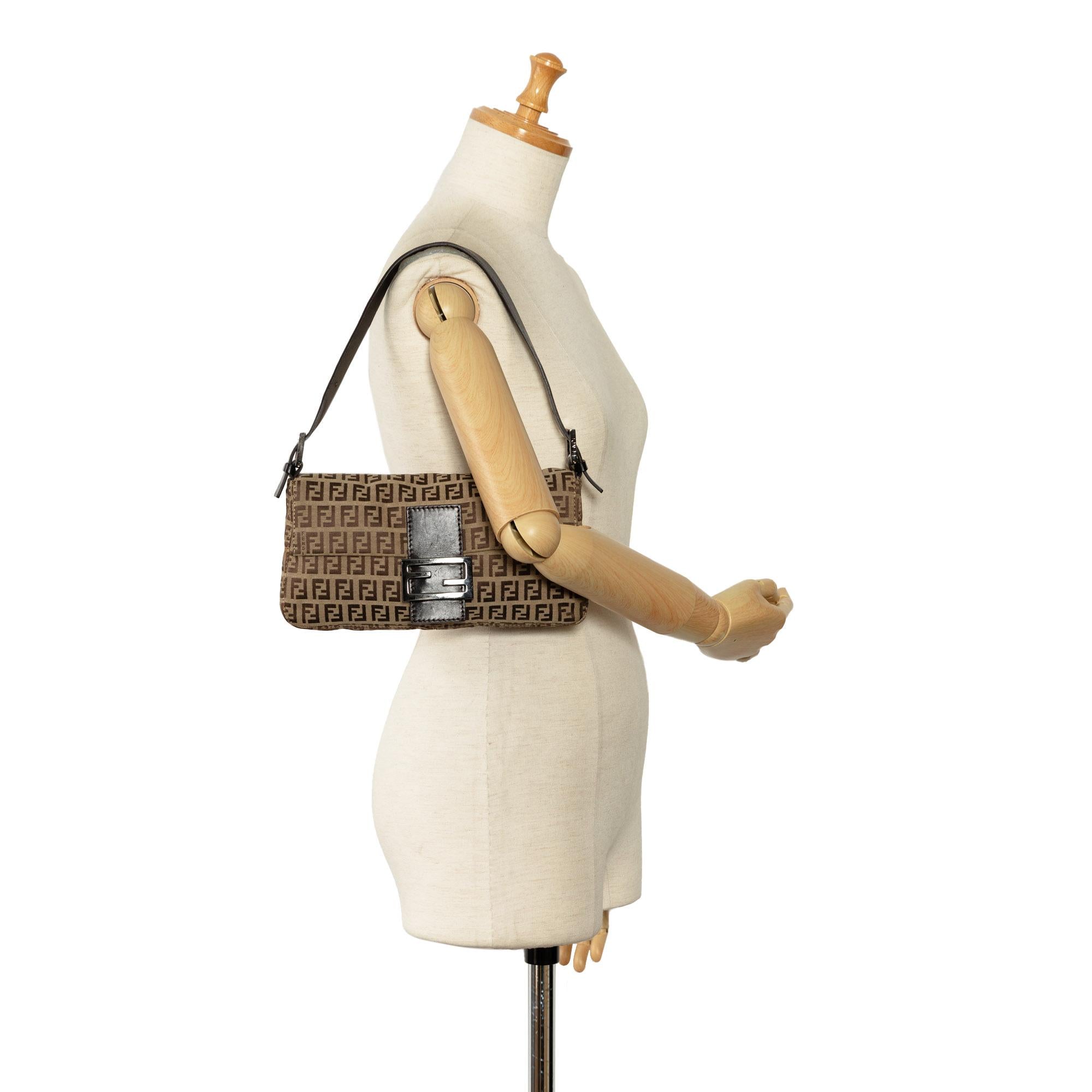Fendi Zucchino Canvas Baguette (SHG-Zd7NkG)