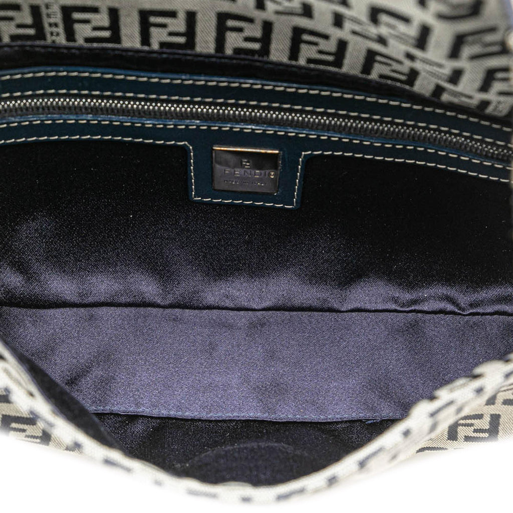 Fendi Zucchino Canvas Baguette (SHG-tkcgJi)