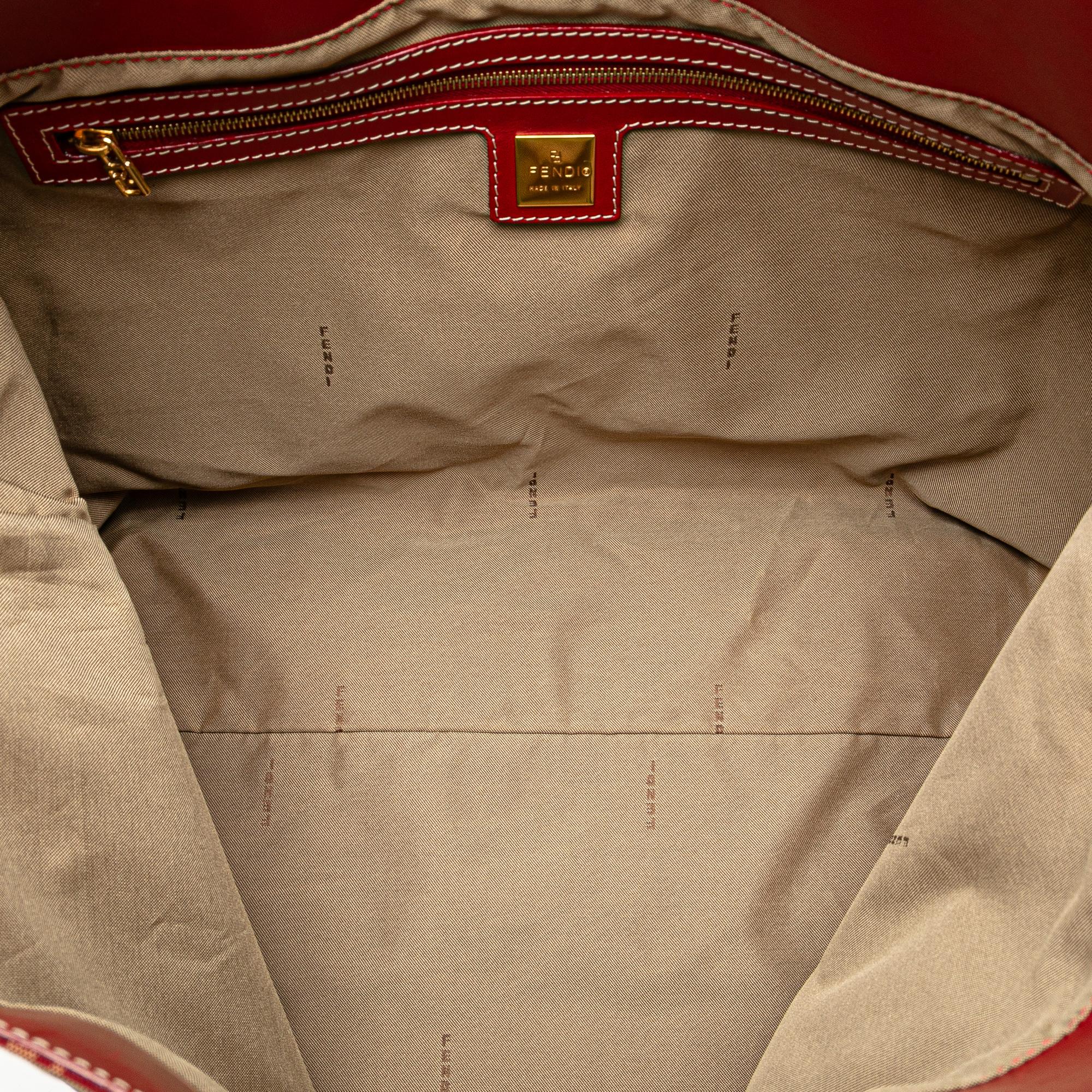 Fendi Zucchino Canvas Chain Tote (SHG-I1242i)