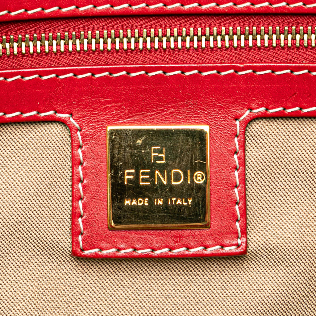 Fendi Zucchino Canvas Chain Tote (SHG-I1242i)