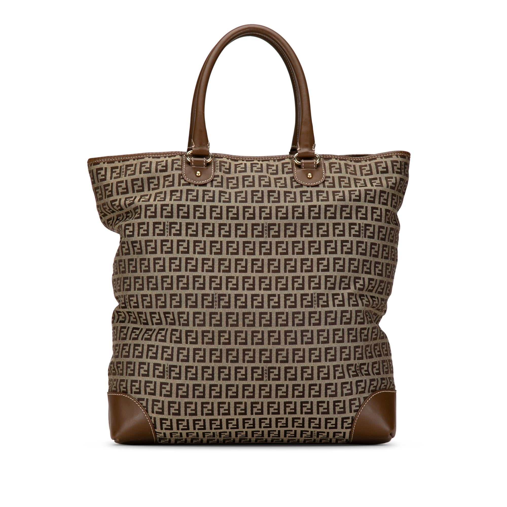 Fendi Zucchino Canvas Chef Shopping Tote (SHG-ZlUSCk)