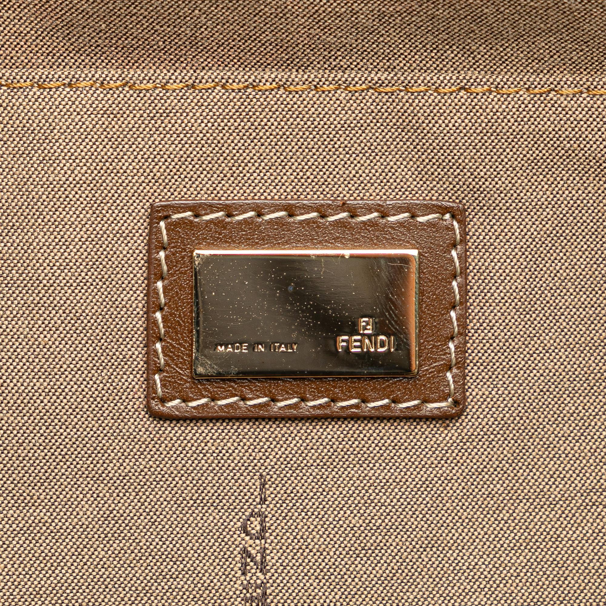 Fendi Zucchino Canvas Chef Shopping Tote (SHG-ZlUSCk)