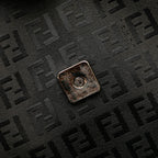 Fendi Zucchino Canvas Crossbody (SHG-kMgy4u)