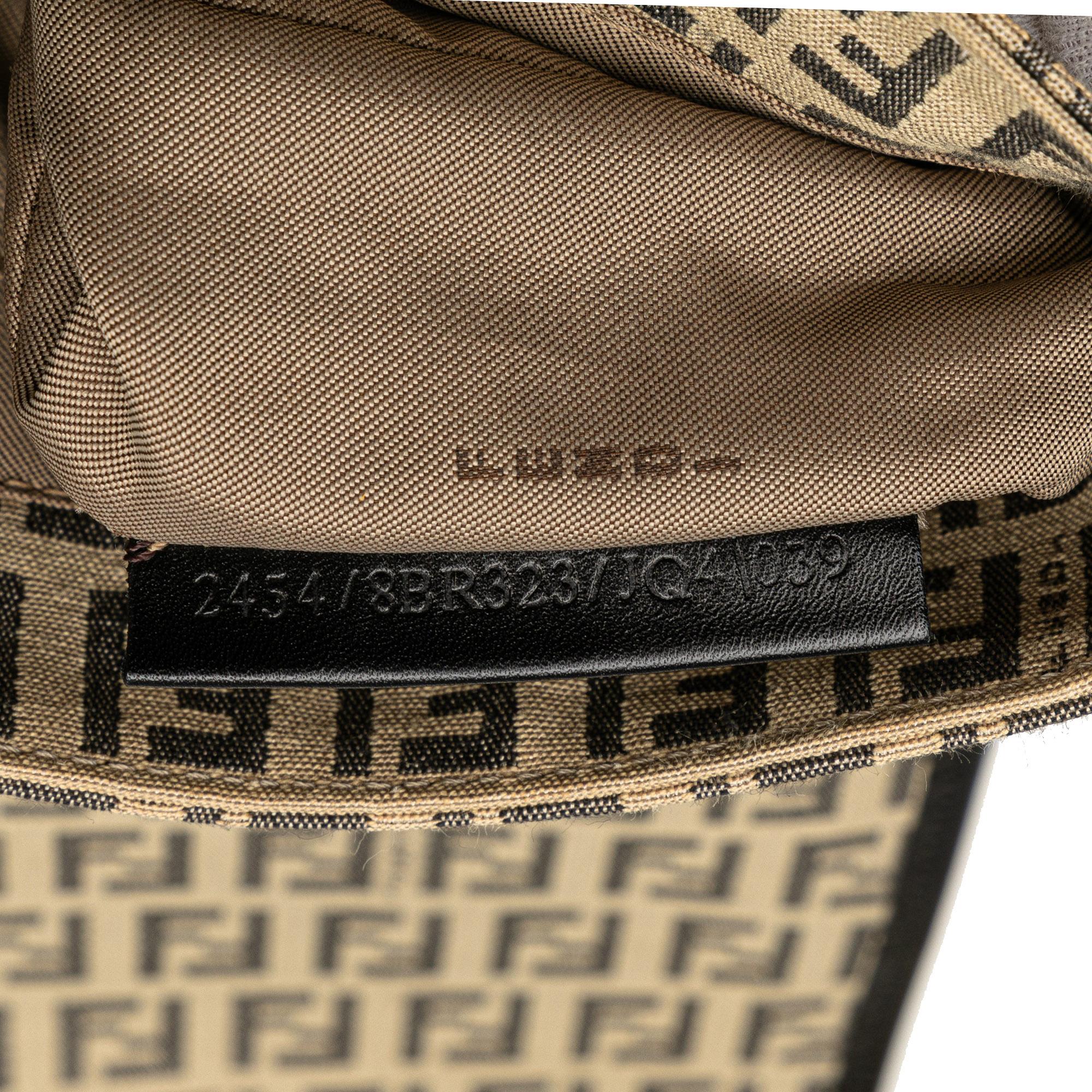 Fendi Zucchino Canvas Crossbody (SHG-a0GEAU)