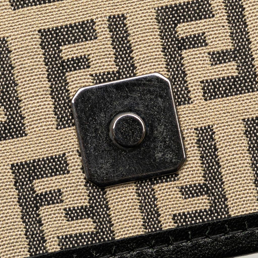 Fendi Zucchino Canvas Crossbody (SHG-a0GEAU)