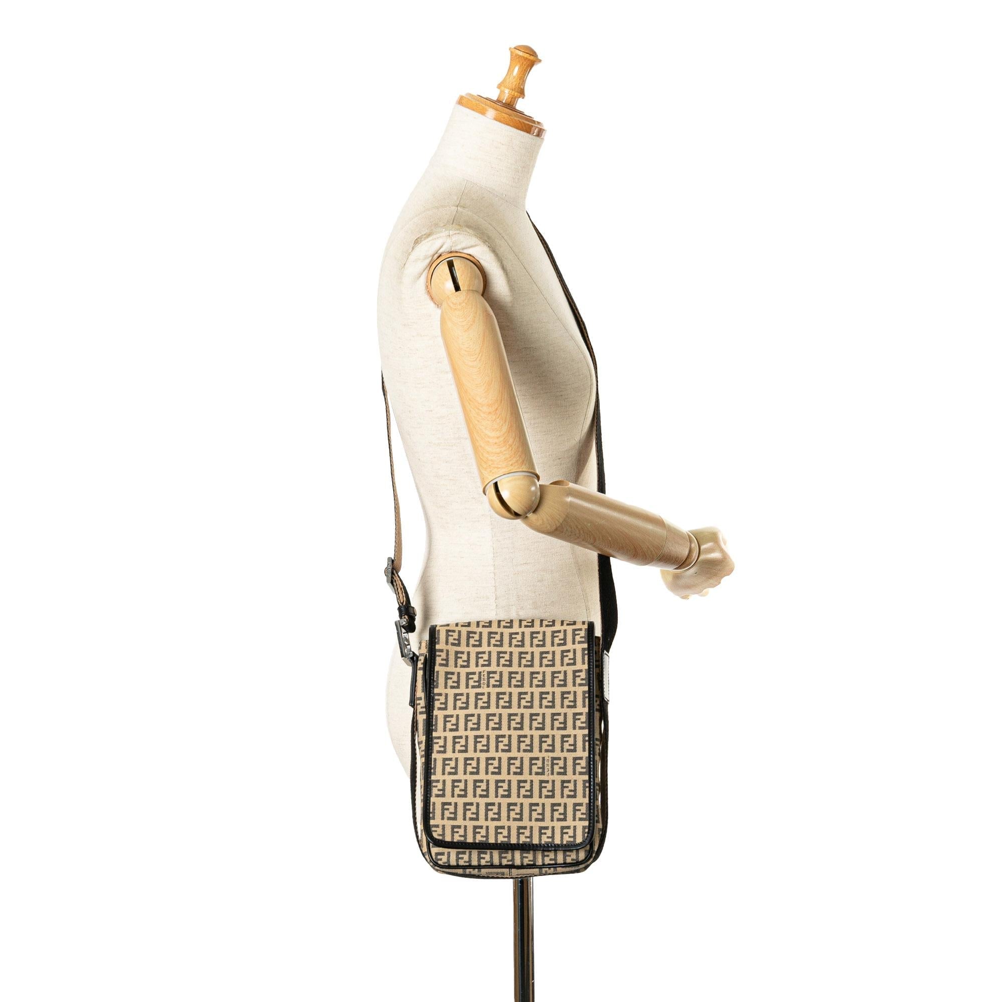 Fendi Zucchino Canvas Crossbody (SHG-a0GEAU)