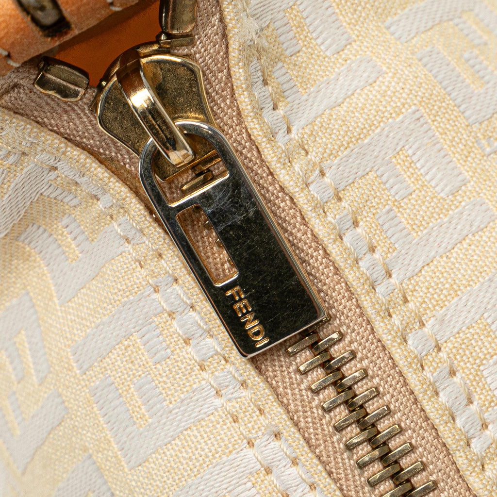 Fendi Zucchino Canvas Handbag (SHG-FmFpxQ)