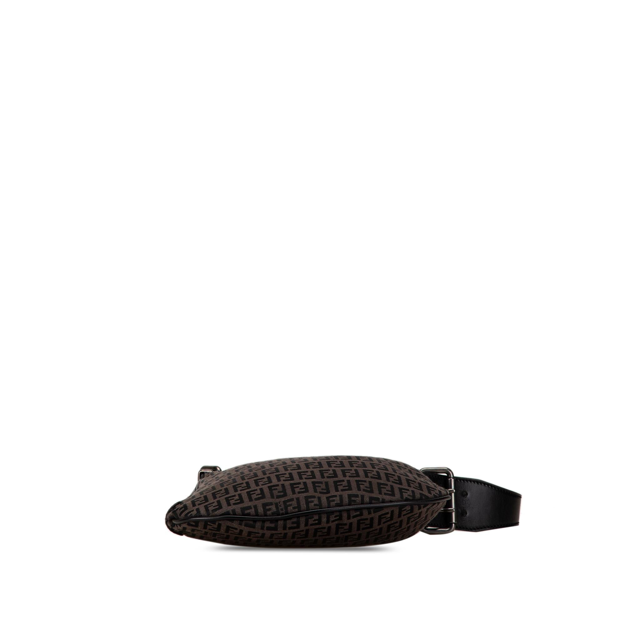 Fendi Zucchino Canvas Oyster Shoulder Bag (SHG-MyLE1w)