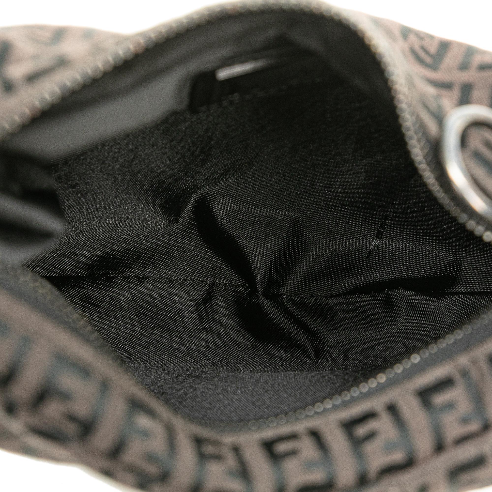 Fendi Zucchino Canvas Oyster Shoulder Bag (SHG-MyLE1w)