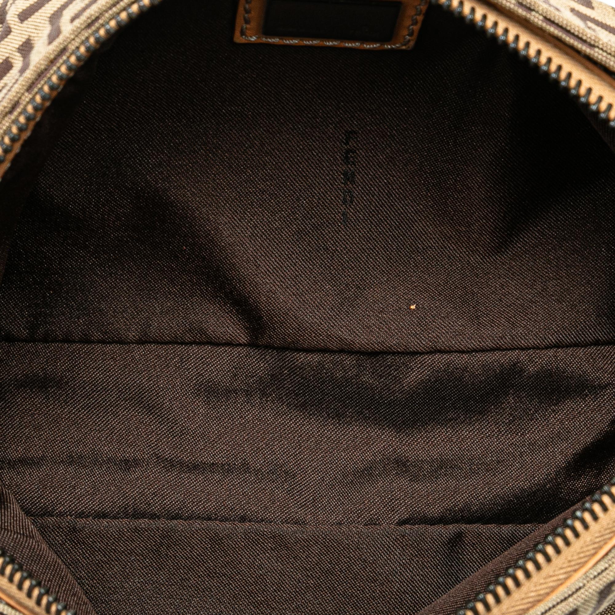 Fendi Zucchino Canvas Pochette (SHG-eEP5qB)