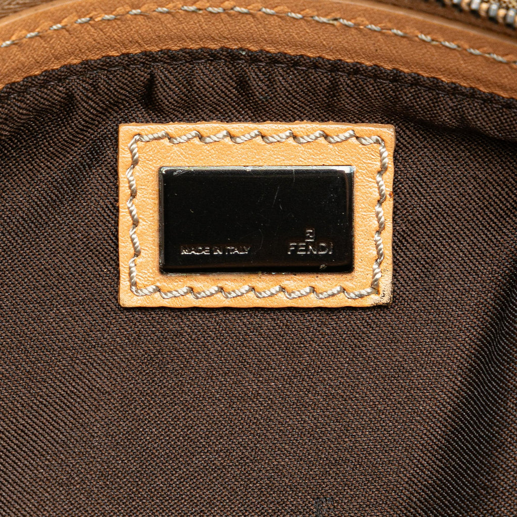 Fendi Zucchino Canvas Pochette (SHG-eEP5qB)