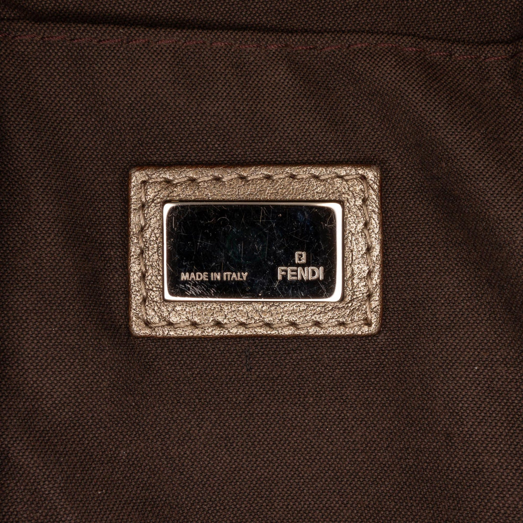 Fendi Zucchino Canvas Shoulder Bag (SHG-cQlAHb)