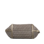 Fendi Zucchino Canvas Shoulder Bag (SHG-cQlAHb)