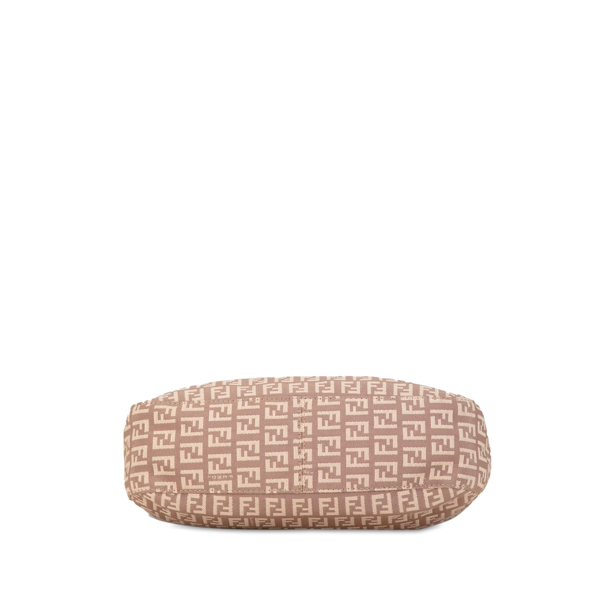 Fendi Zucchino Canvas Shoulder Bag (SHG-gZFHj2)