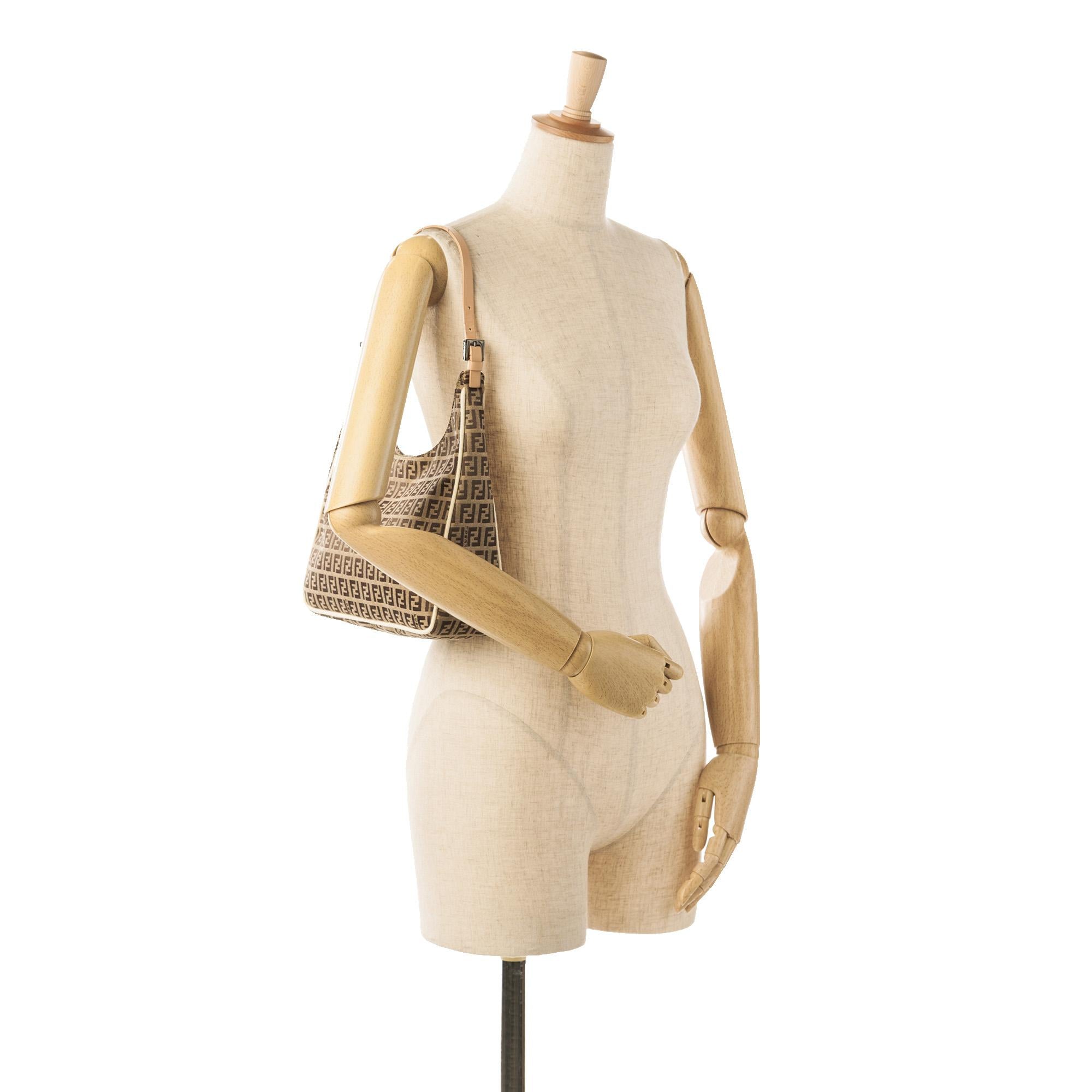 Fendi Zucchino Canvas Shoulder Bag (SHG-P19PFt)