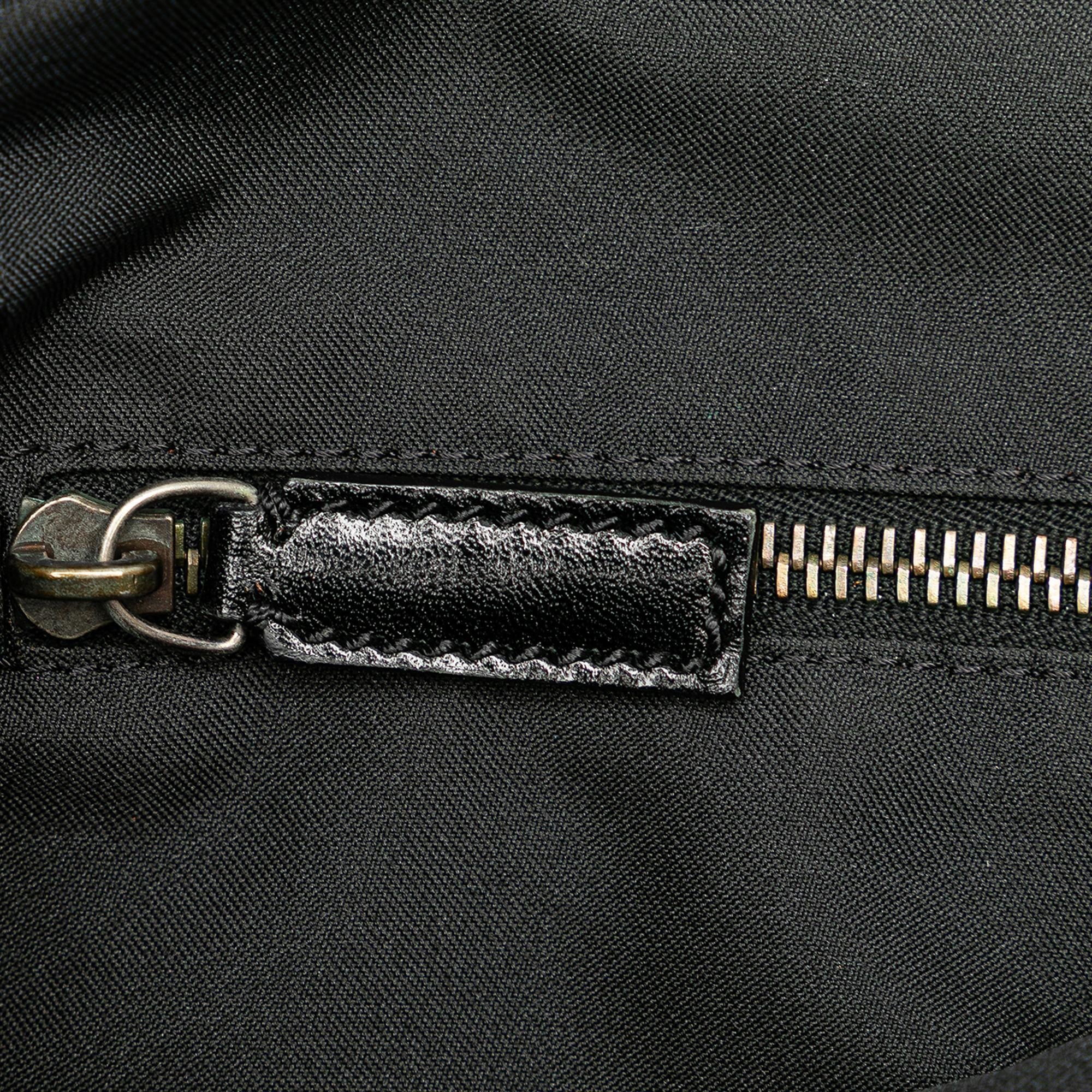 Fendi Zucchino Canvas Shoulder Bag (SHG-JdCSjr)