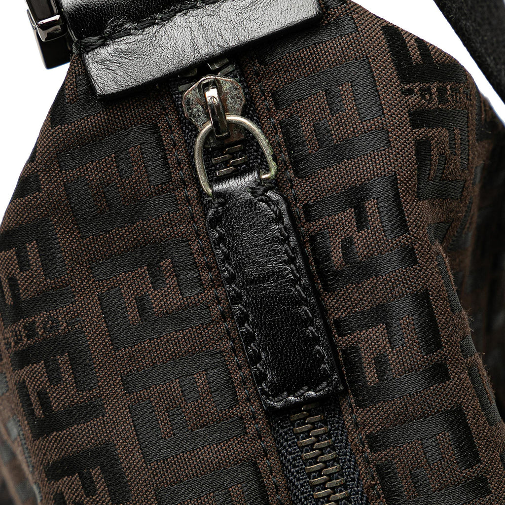 Fendi Zucchino Canvas Shoulder Bag (SHG-JdCSjr)