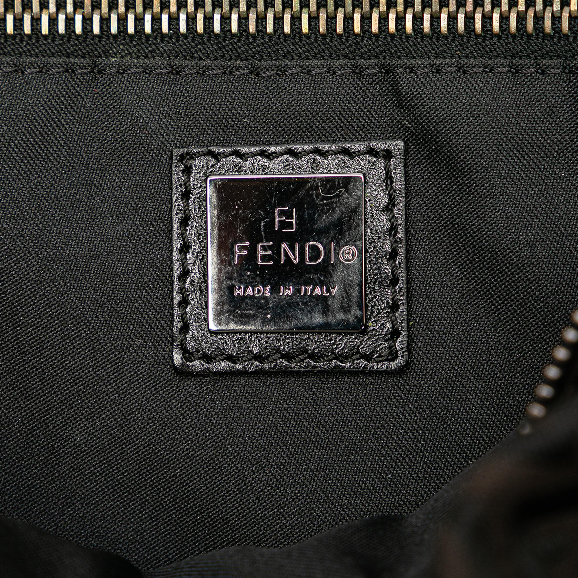 Fendi Zucchino Canvas Shoulder Bag (SHG-JdCSjr)