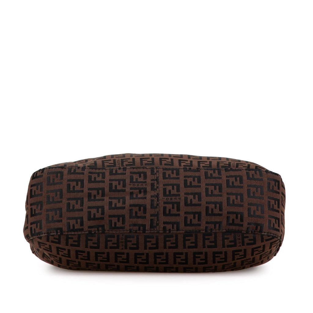 Fendi Zucchino Canvas Shoulder Bag (SHG-XMKqeE)