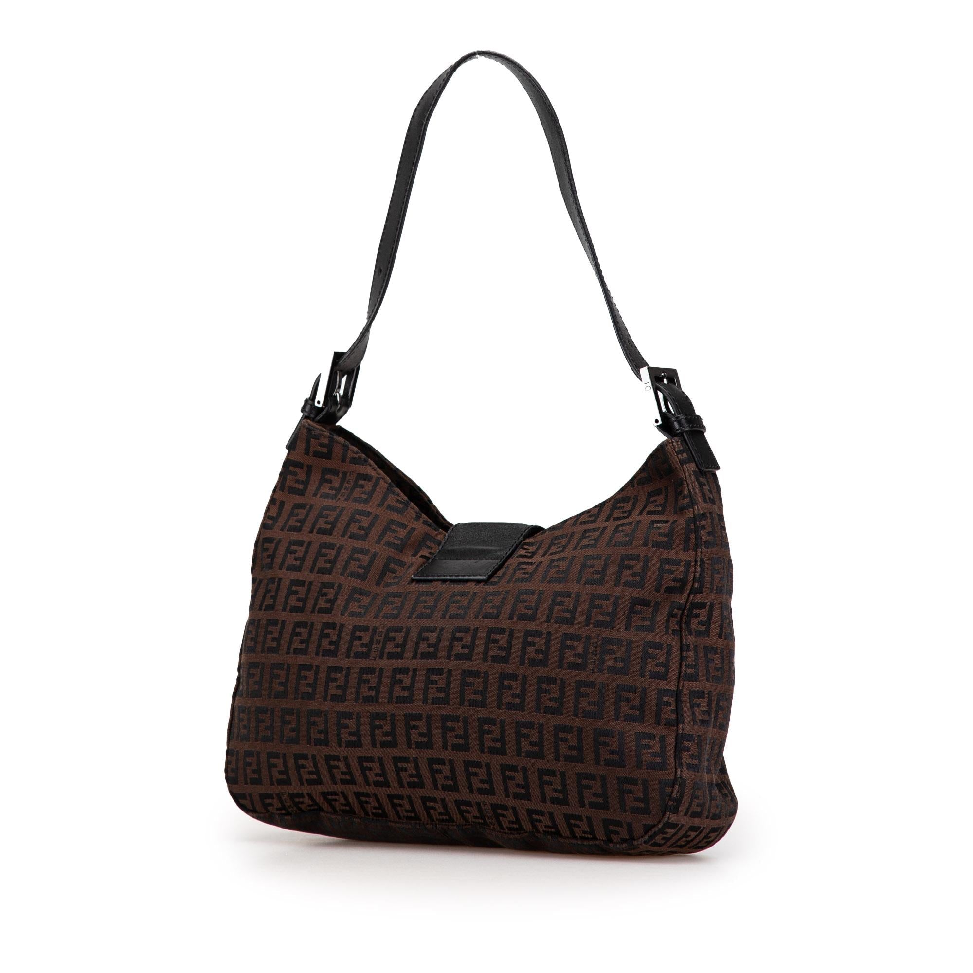 Fendi Zucchino Canvas Shoulder Bag (SHG-XMKqeE)