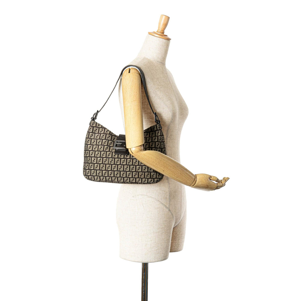 Fendi Zucchino Canvas Shoulder Bag (SHG-Wd0jWV)