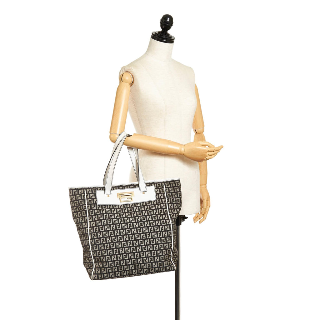 Fendi Zucchino Canvas Tote Bag (SHG-33760)