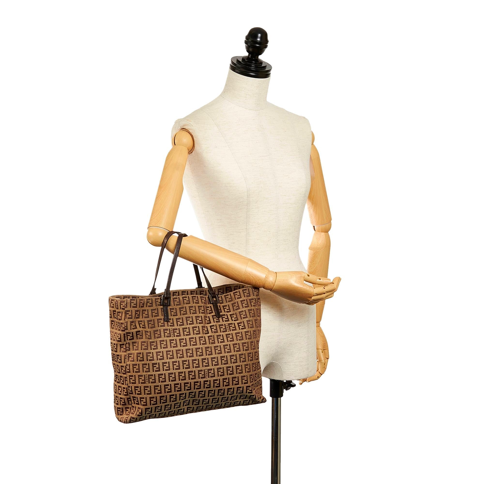 Fendi Zucchino Canvas Tote Bag (SHG-34146)