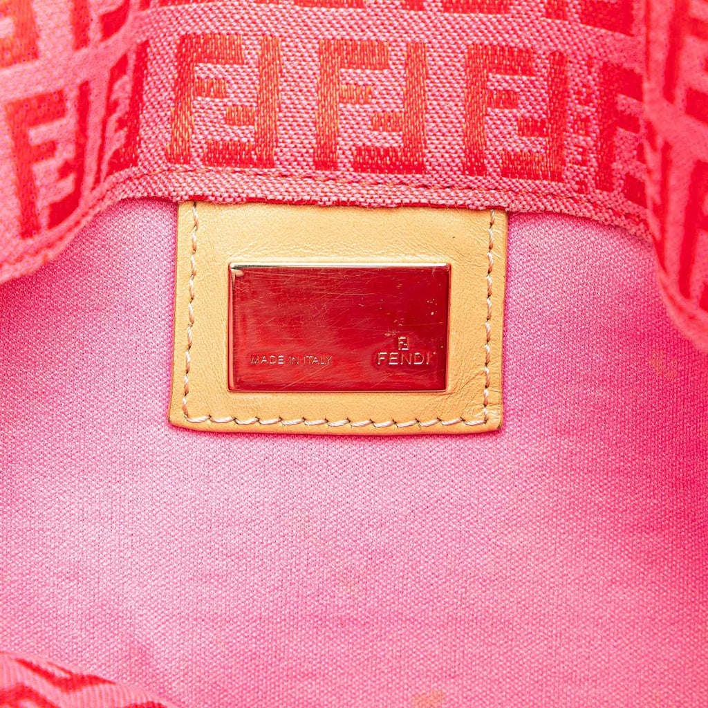 Fendi Zucchino Canvas Tote (SHG-KZby8e)