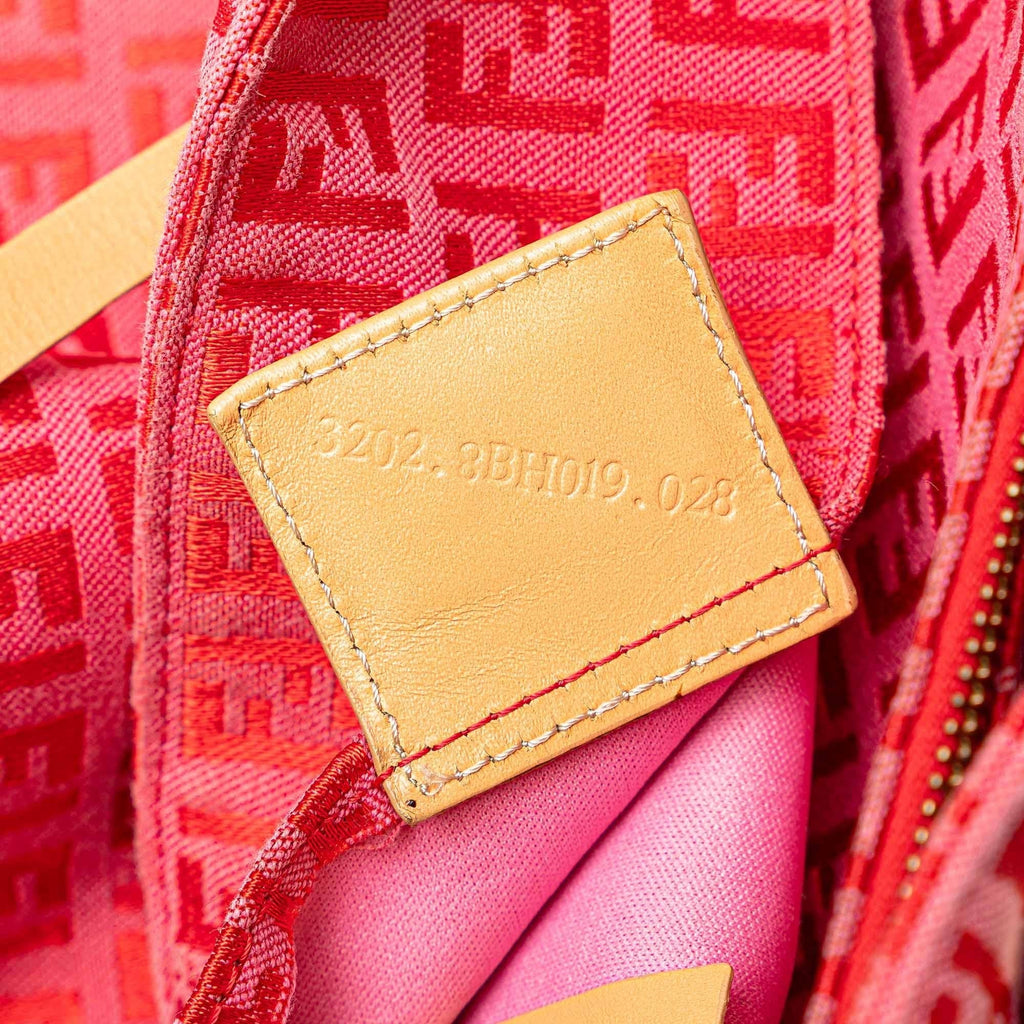 Fendi Zucchino Canvas Tote (SHG-KZby8e)
