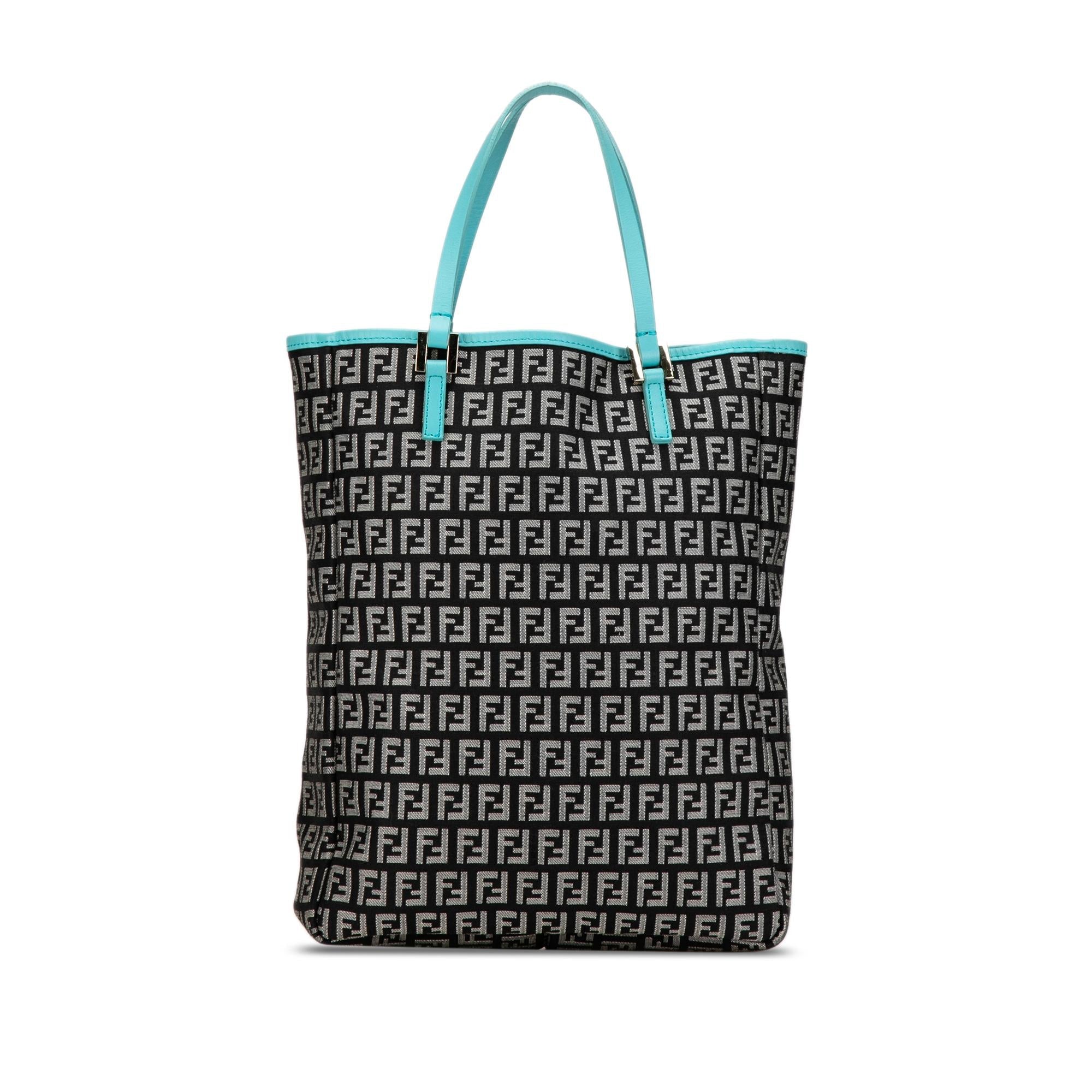 Fendi Zucchino Canvas Tote (SHG-OEYWGH)