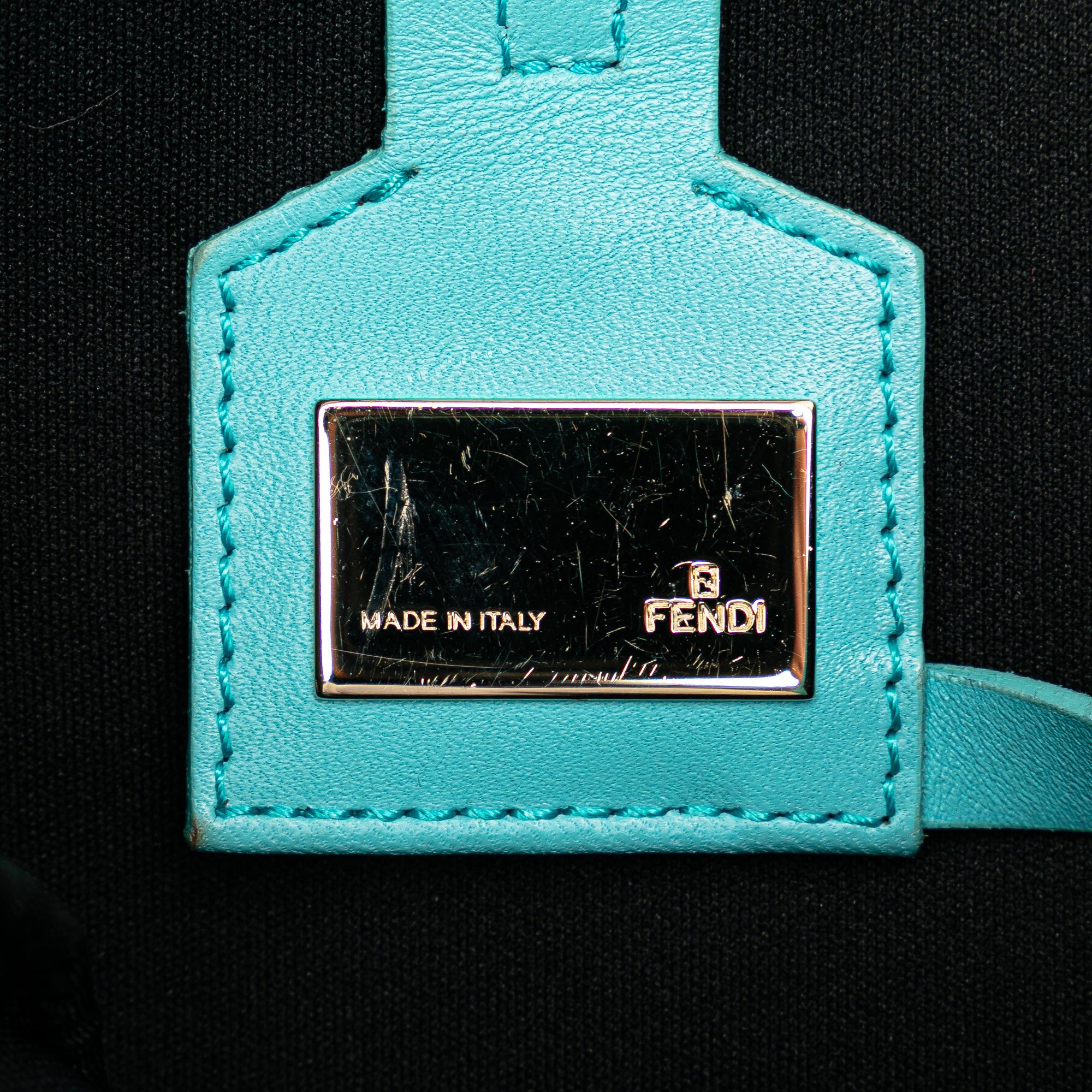 Fendi Zucchino Canvas Tote (SHG-OEYWGH)