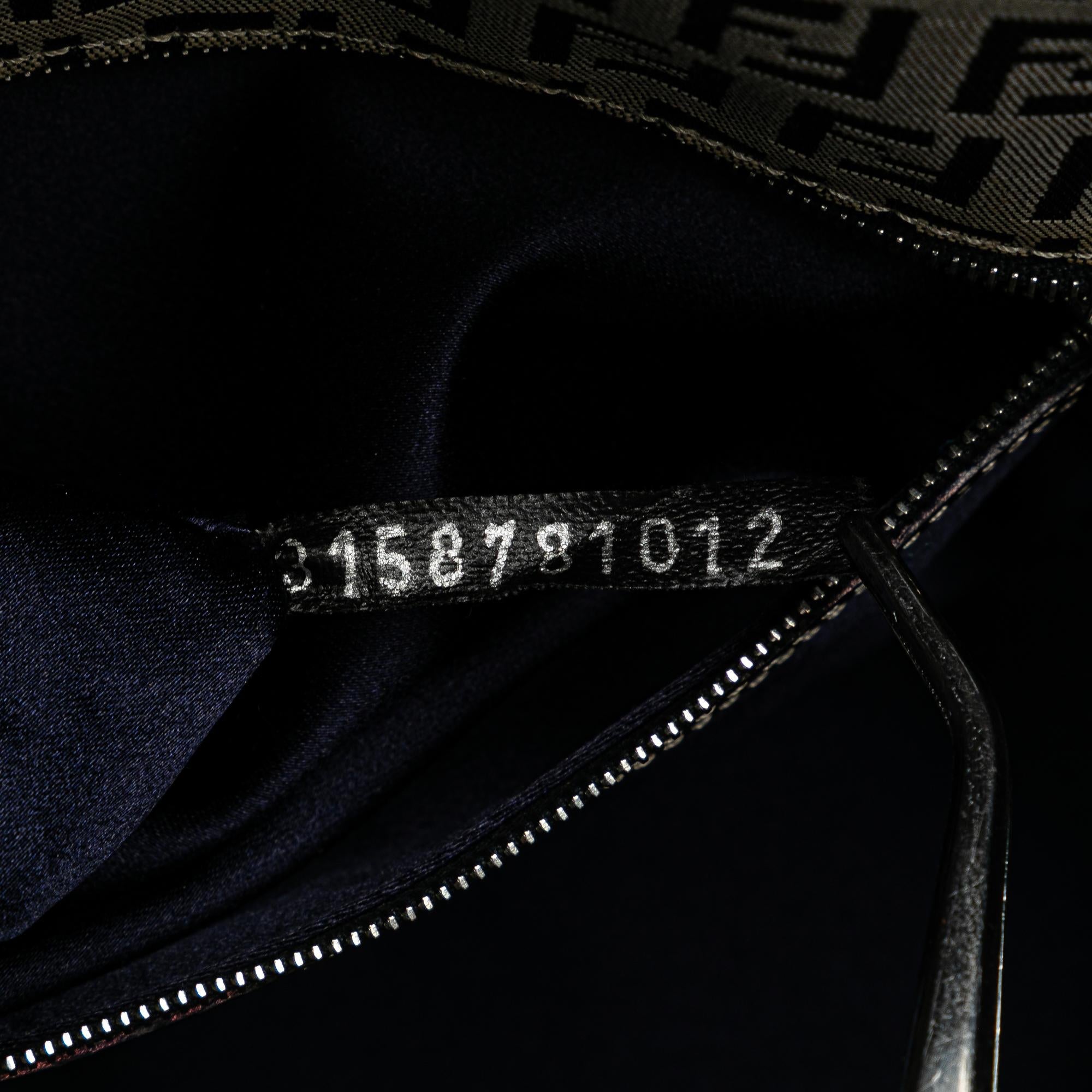 Fendi Zucchino Canvas Tote (SHG-kMmnVA)