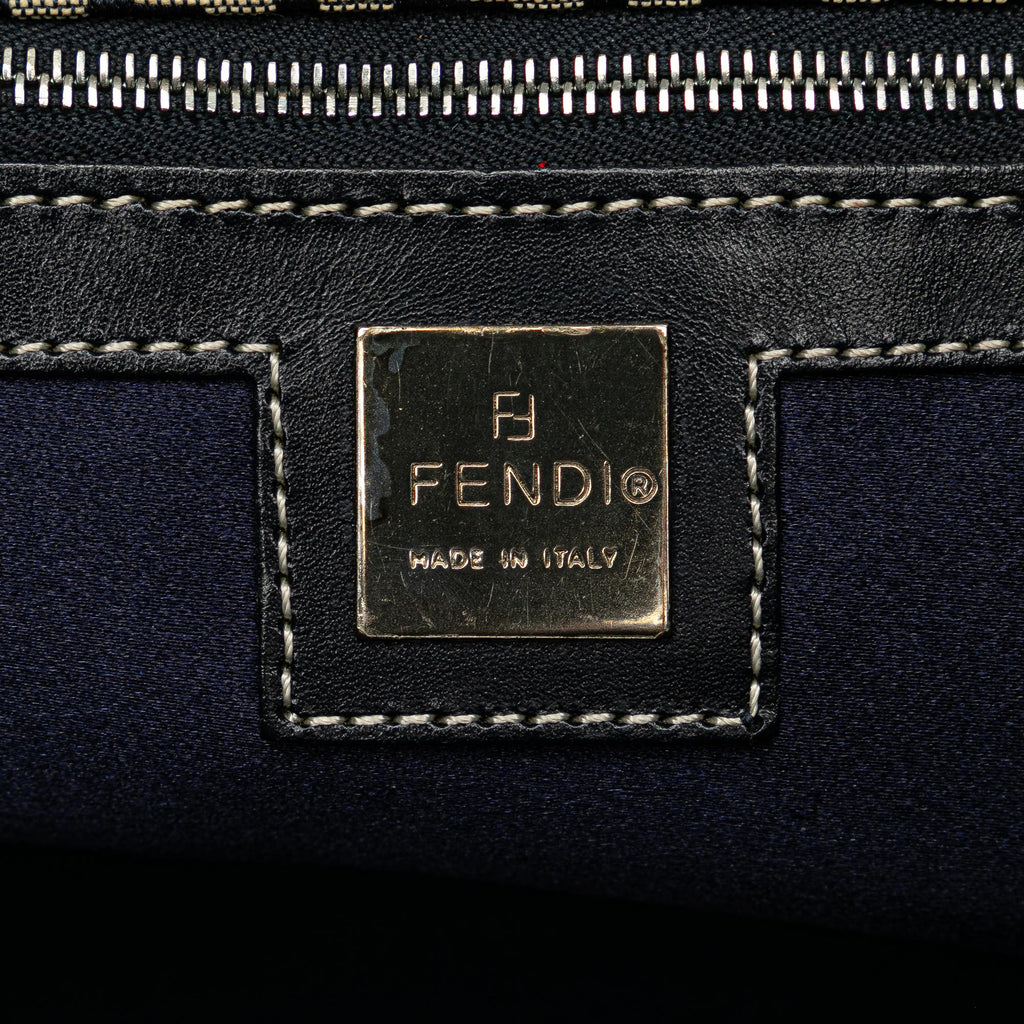 Fendi Zucchino Canvas Tote (SHG-kMmnVA)