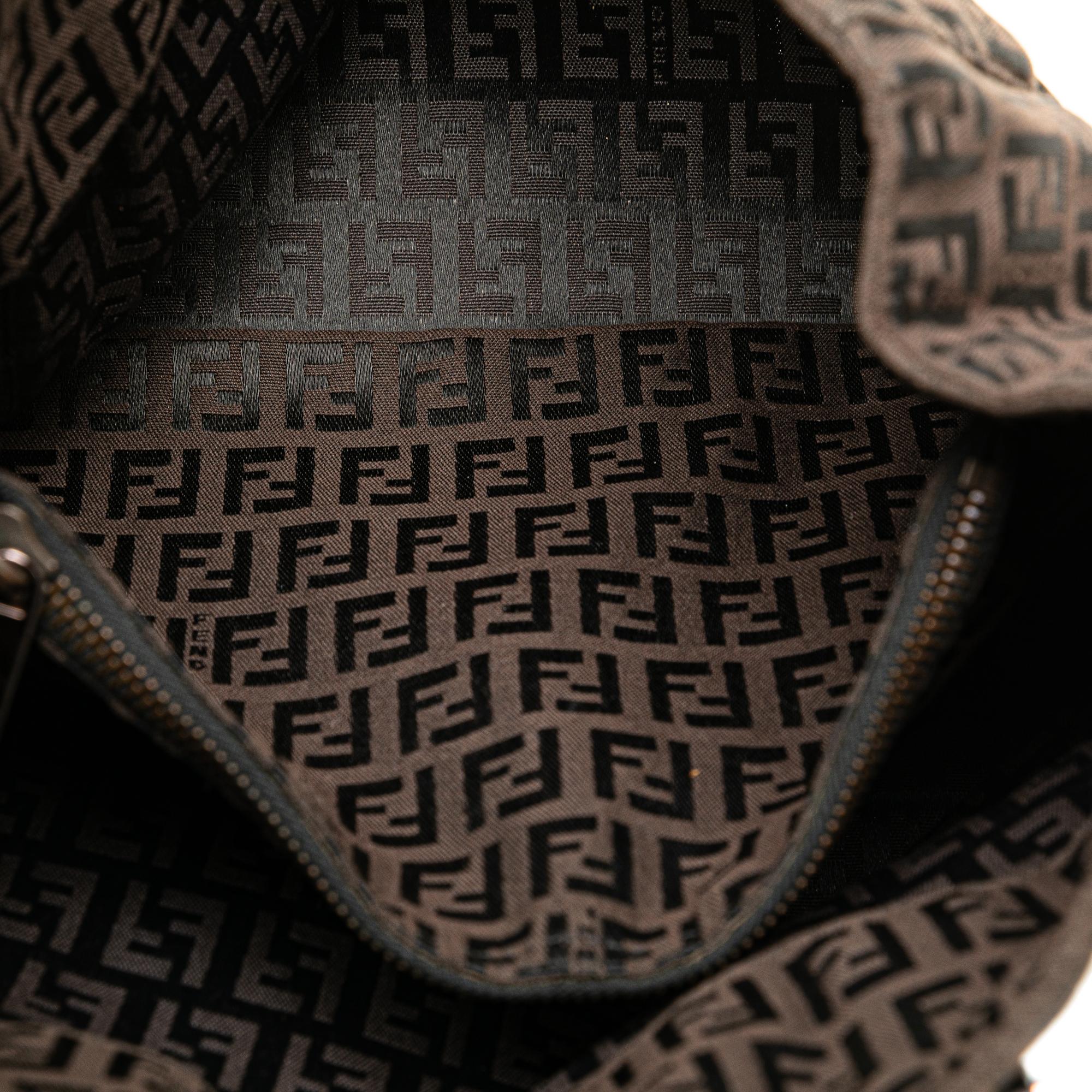 Fendi Zucchino Canvas Tote (SHG-gD5yly)