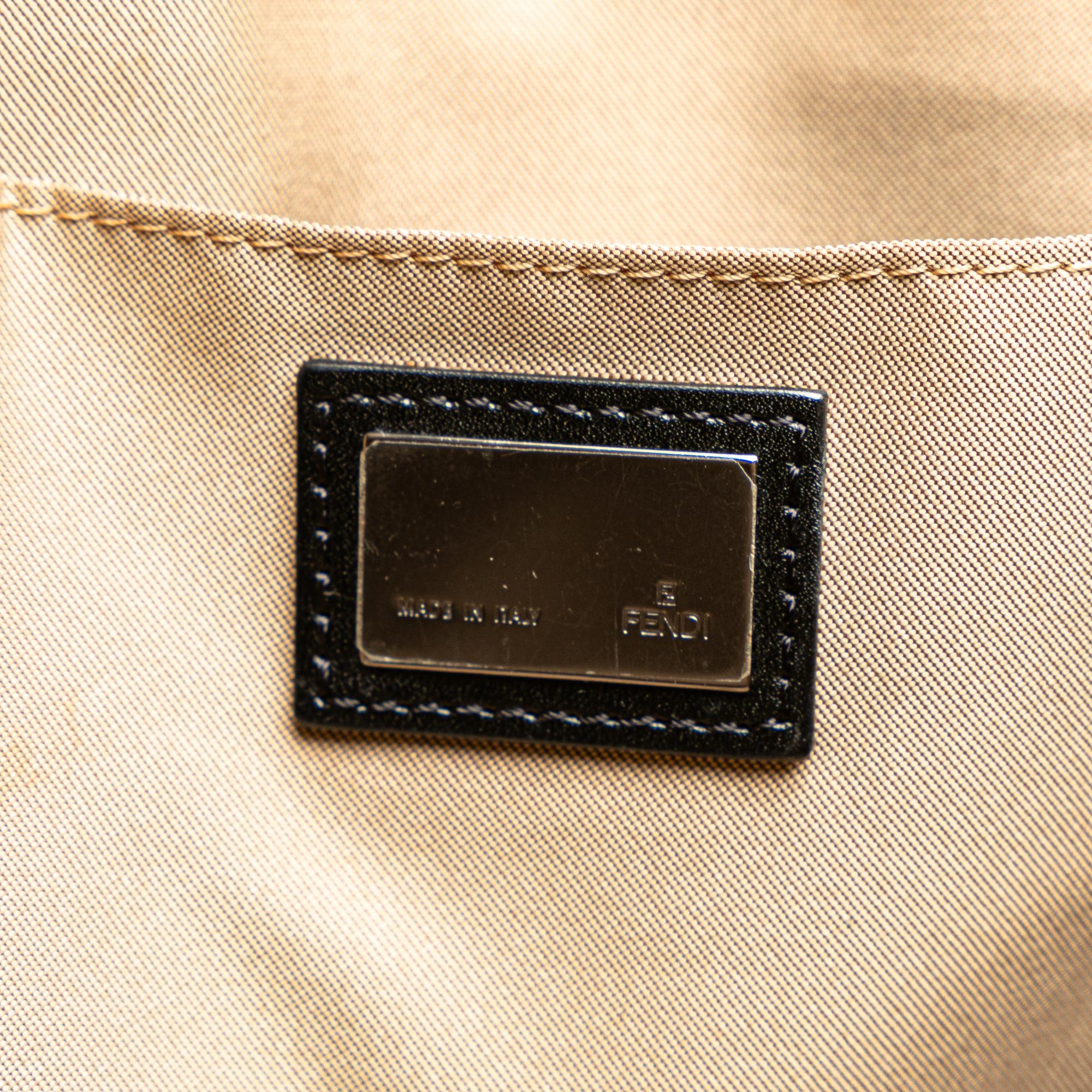 Fendi Zucchino Canvas Tote (SHG-0S5u7J)