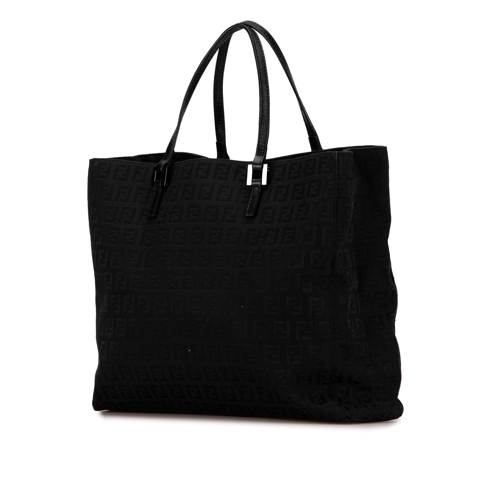 Fendi Zucchino Canvas Tote (SHG-xQihWw)