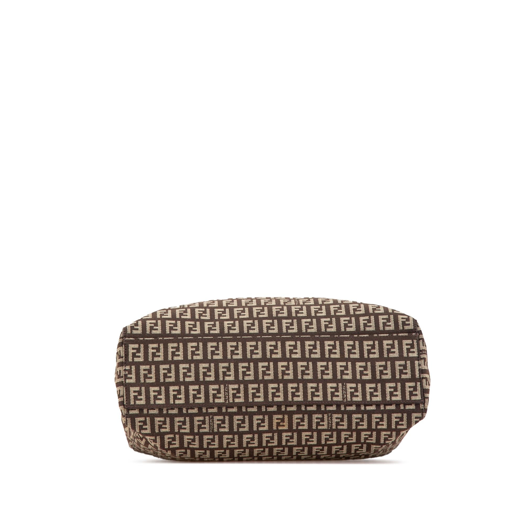 Fendi Zucchino Canvas Tote (SHG-5xarSr)