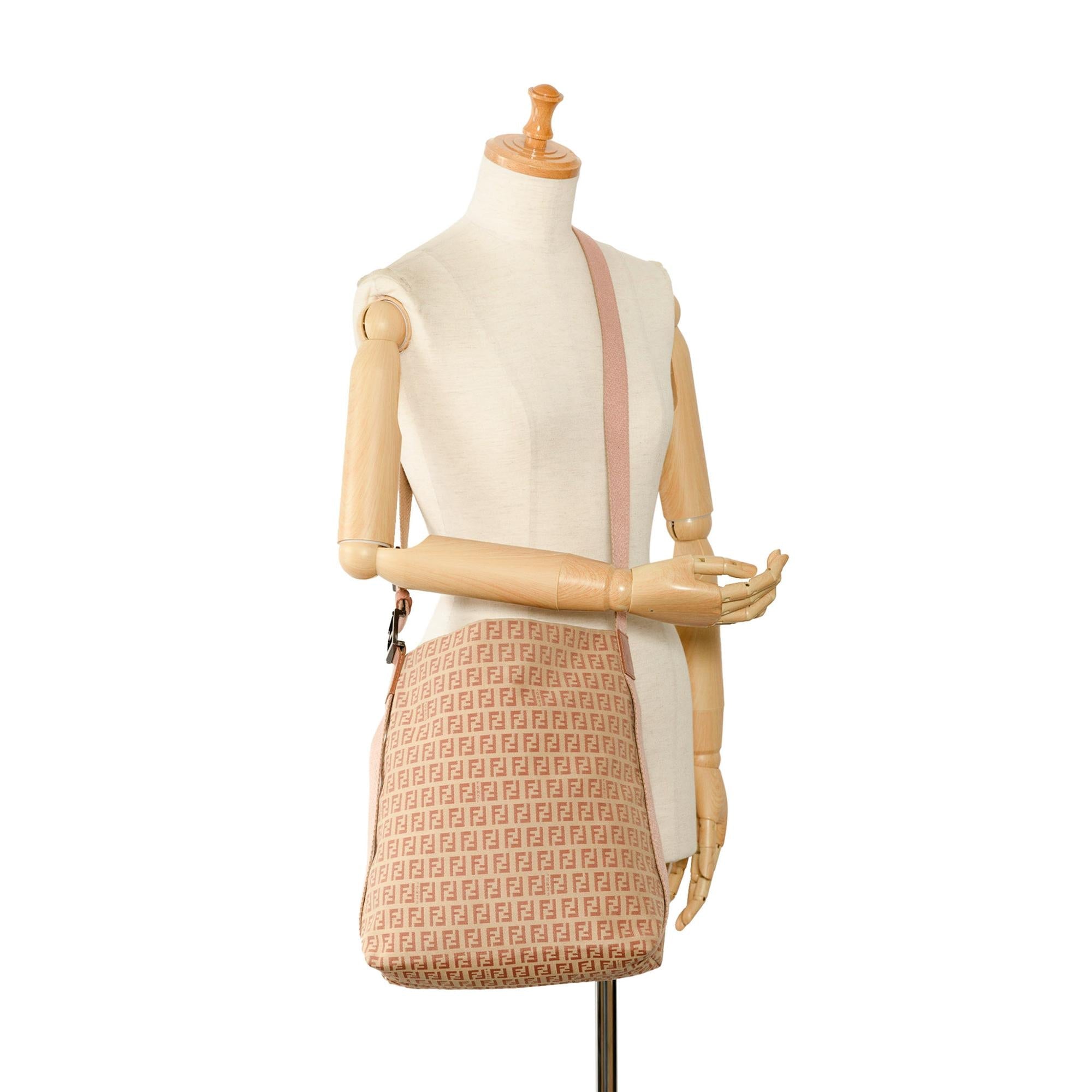Fendi Zucchino Crossbody (SHG-7krcmH)