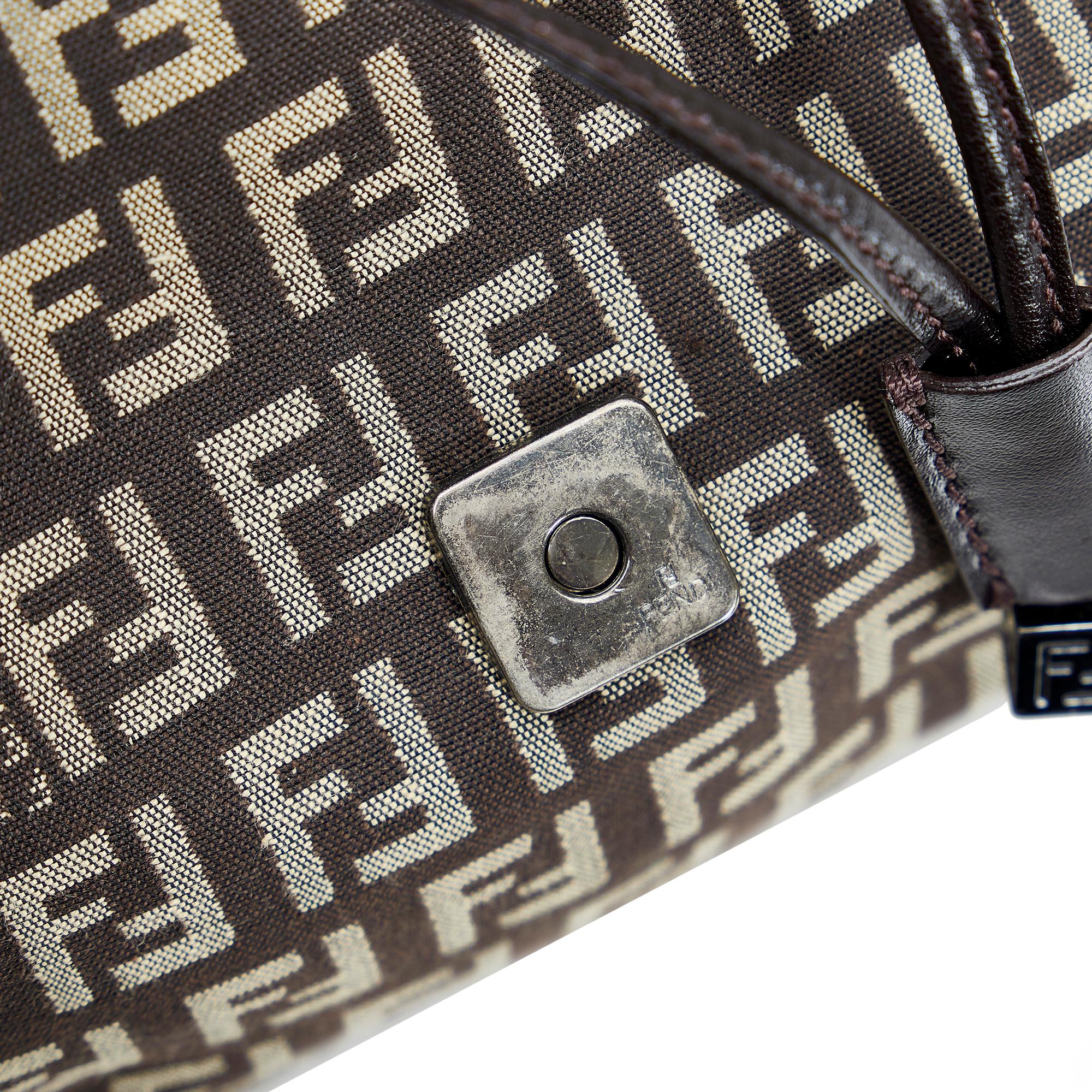 Fendi Zucchino Drawstring Baguette (SHG-dlGIc3)