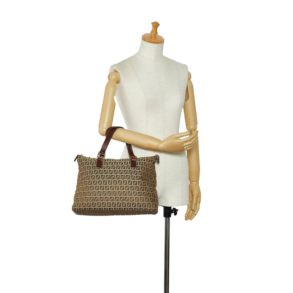 Fendi Zucchino Handbag (SHG-aIPAot)