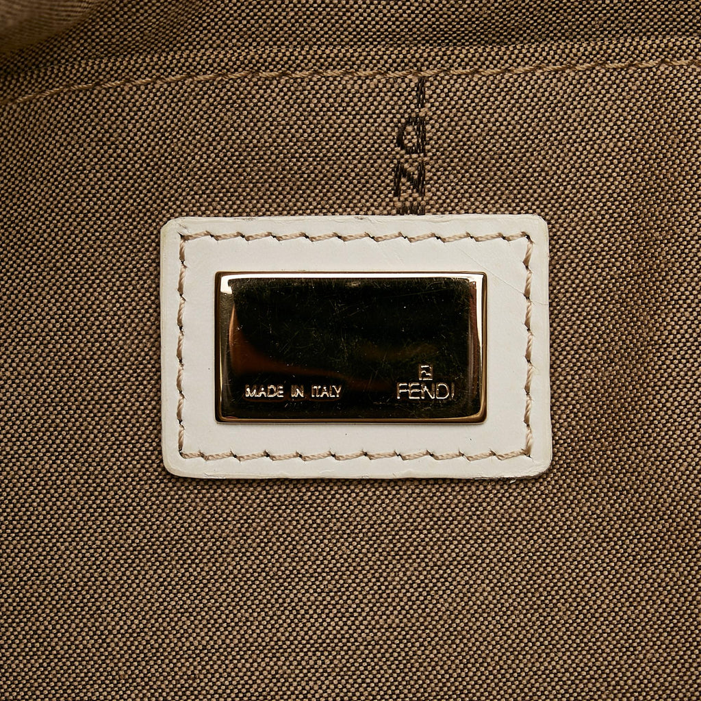 Fendi Zucchino Leather Trimmed Tote (SHG-LoktiJ)