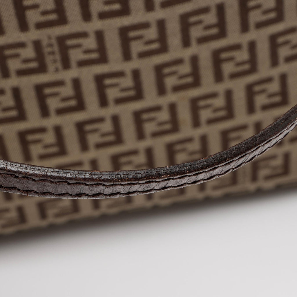 Fendi Zucchino Logo Large Tote (SHF-qdNIZz)