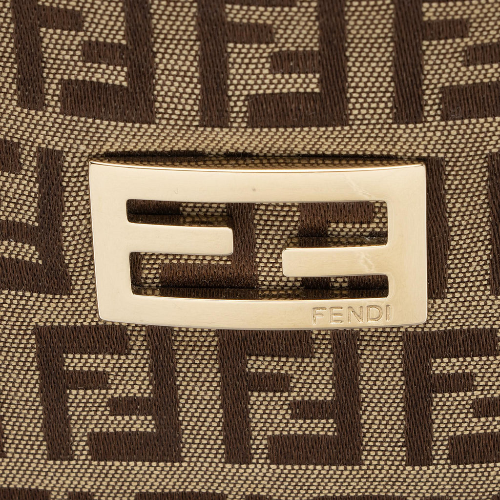 Fendi Zucchino Logo Large Tote (SHF-qdNIZz)